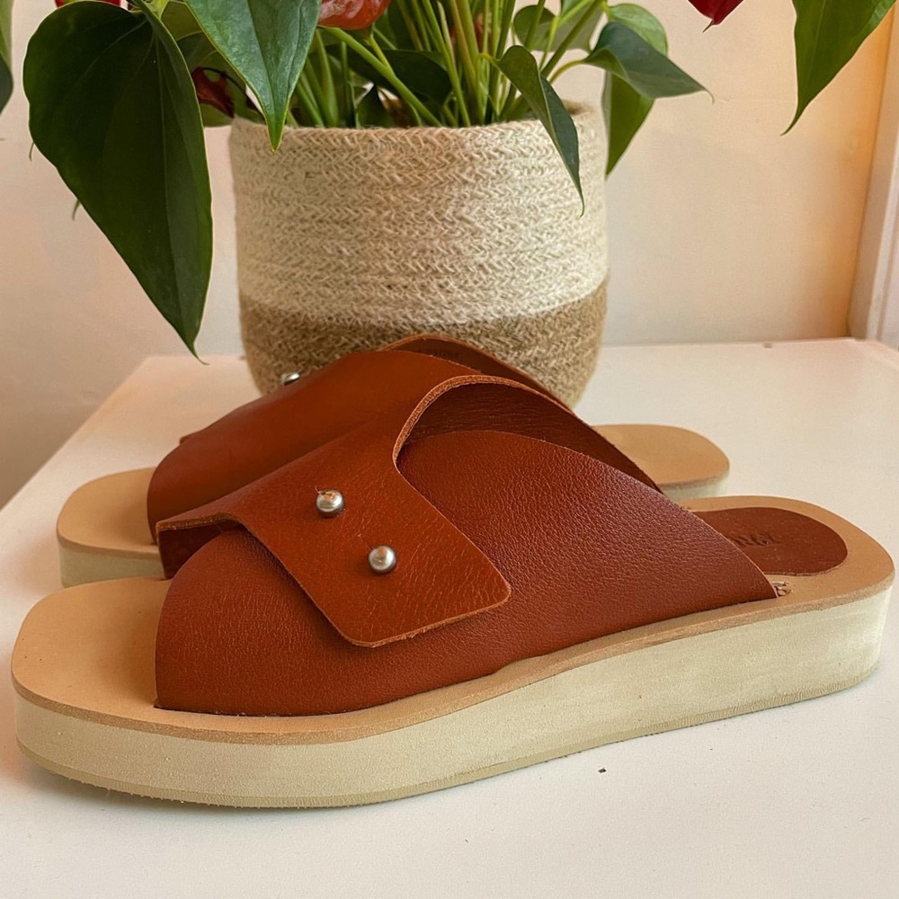 Prune Brown Leather Sandals size 8.5